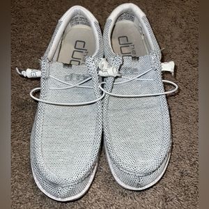 MENS HEYDUDE SIZE 11